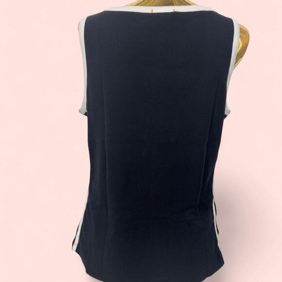 Black and white 56 - Picture 2 of 3